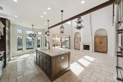 529 Southport Lane Kemah TX 77565