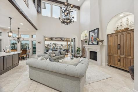 529 Southport Lane Kemah TX 77565