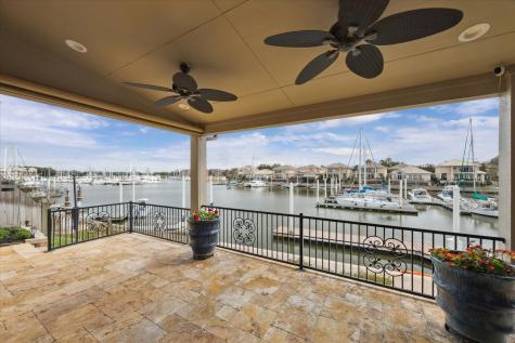 529 Southport Lane Kemah TX 77565