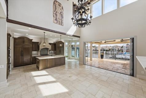 529 Southport Lane Kemah TX 77565