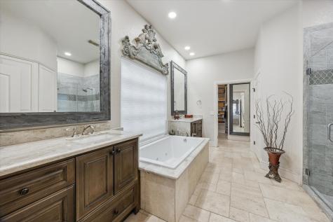 529 Southport Lane Kemah TX 77565