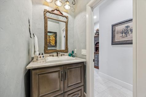 529 Southport Lane Kemah TX 77565