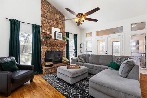 431 Shoreline Drive Huntsville TX 77320