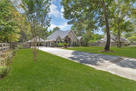 814 Winchester Bend Huffman TX 77336