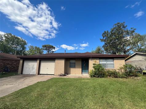 520 W Mimosa Street Angleton TX 77515
