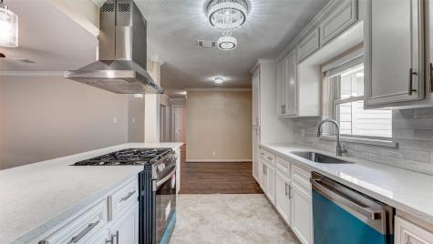 138 E Rocky Creek Road Houston TX 77076