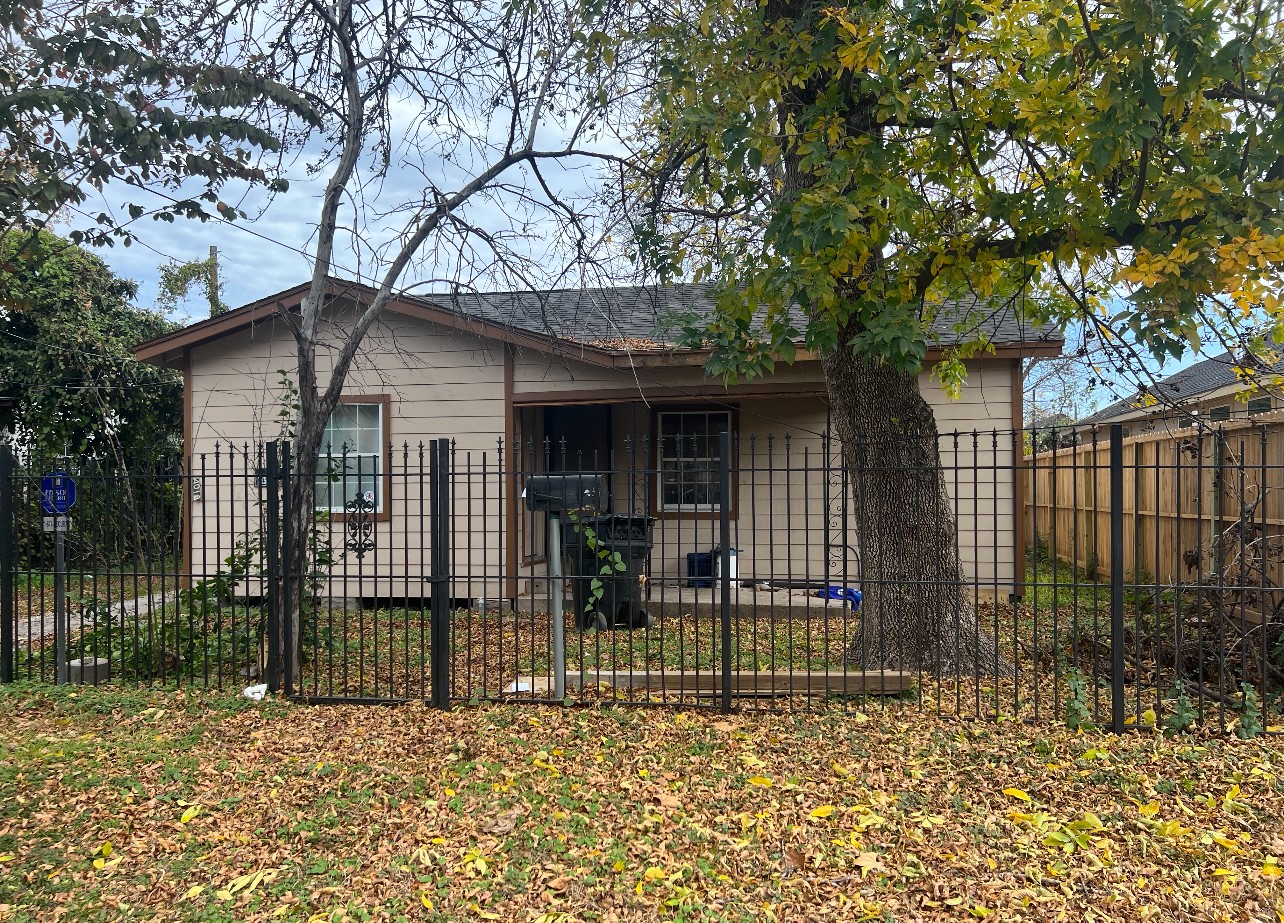 4018 Gano Street Houston TX 77009