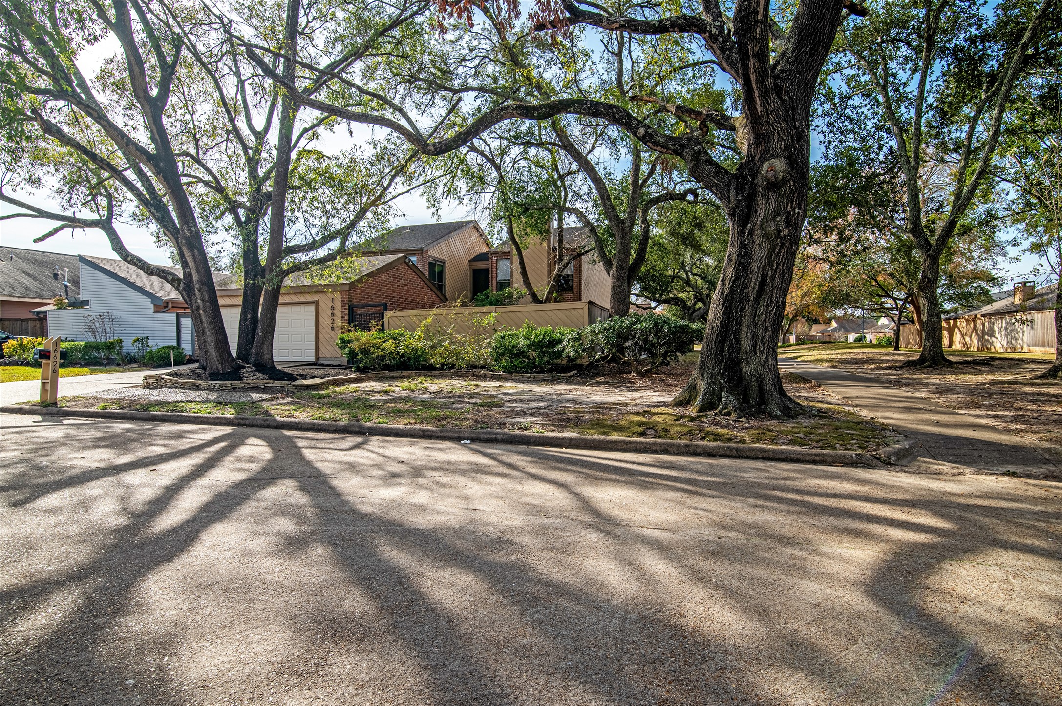 16626 Neumann Drive Houston TX 77058