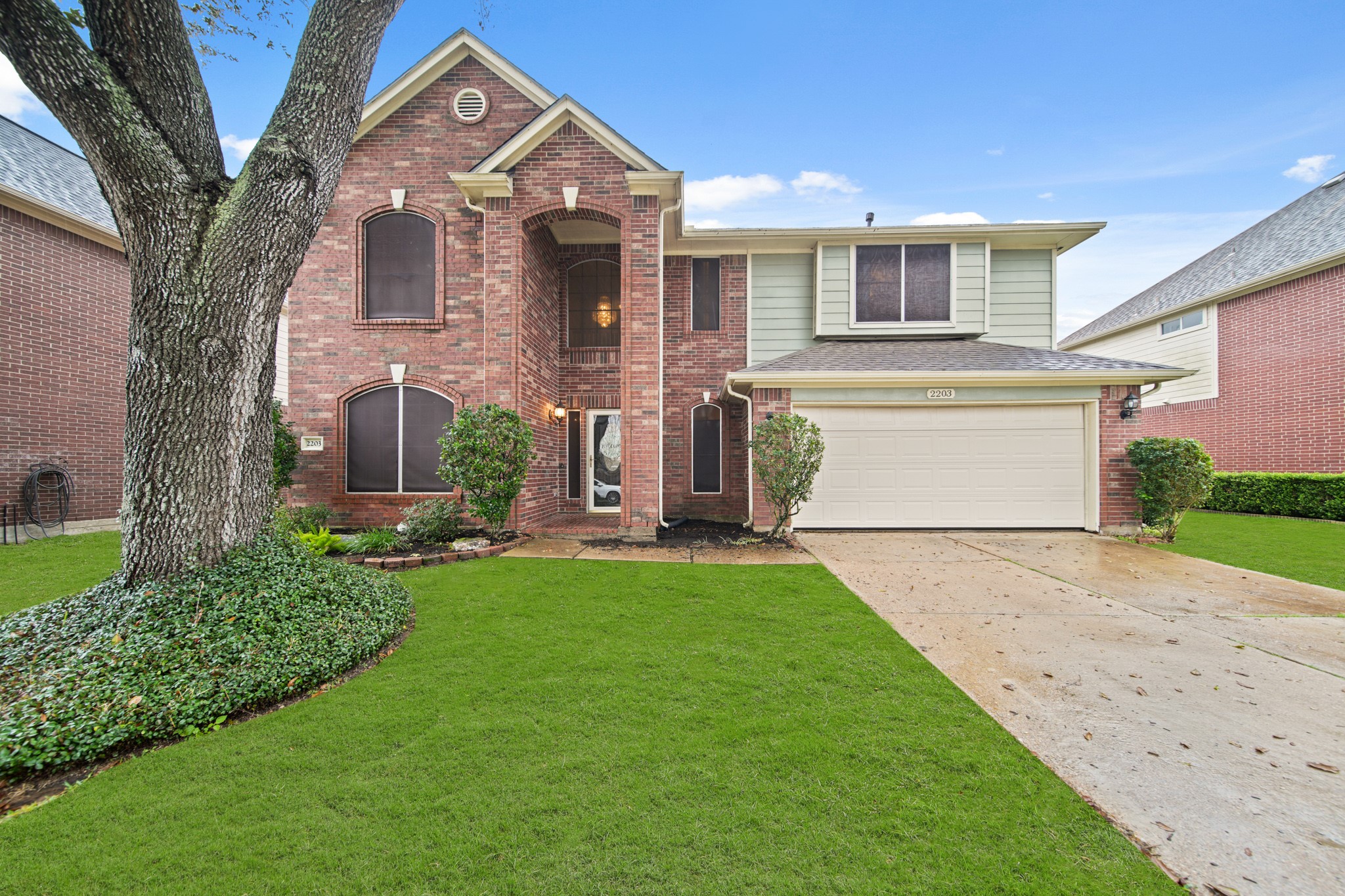 2203 Alexander Lane Pearland TX 77581