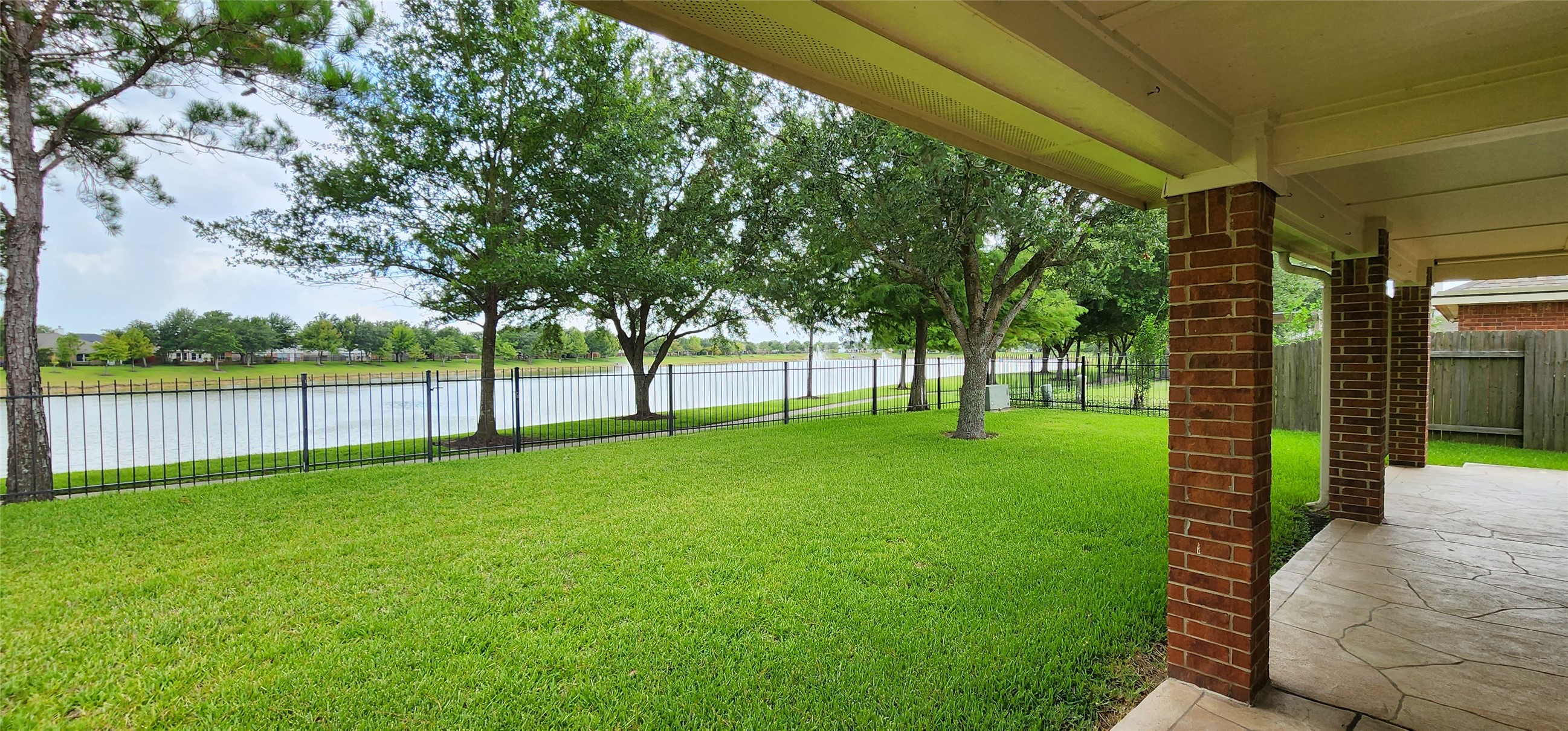 5510 Caraway Lake Drive Baytown TX 77521