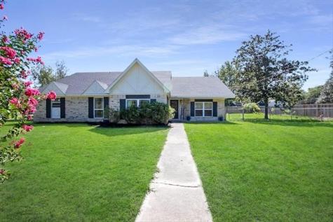 545 Elm Street Sour Lake TX 77659