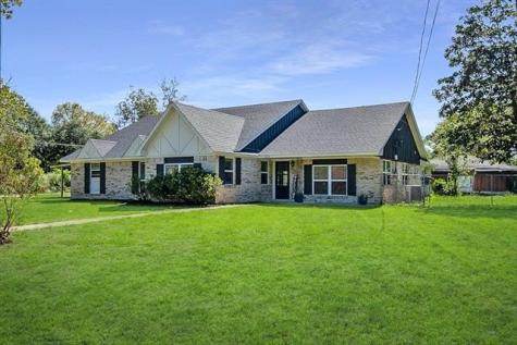545 Elm Street Sour Lake TX 77659