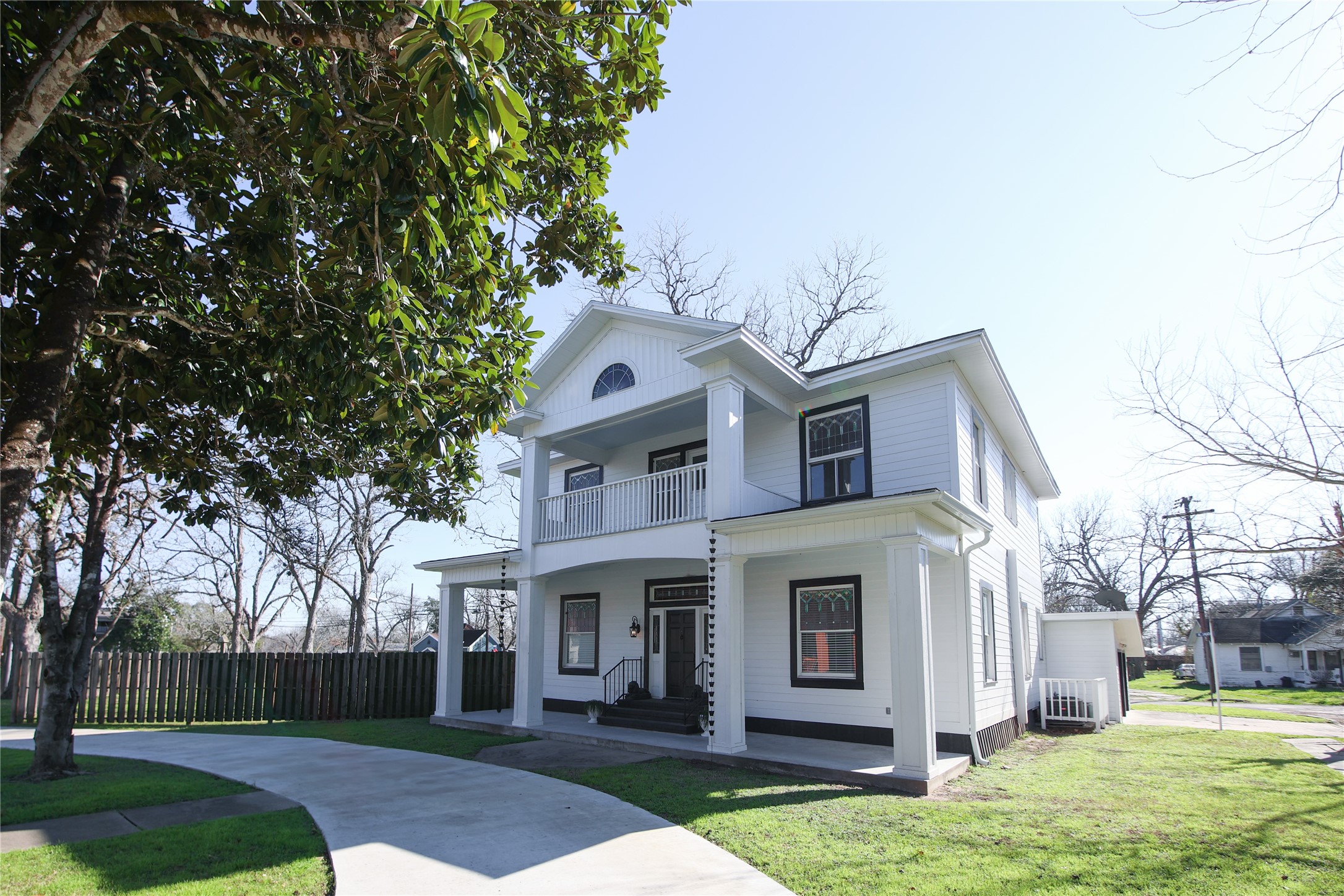 600 E Gonzales Street Yoakum TX 77995
