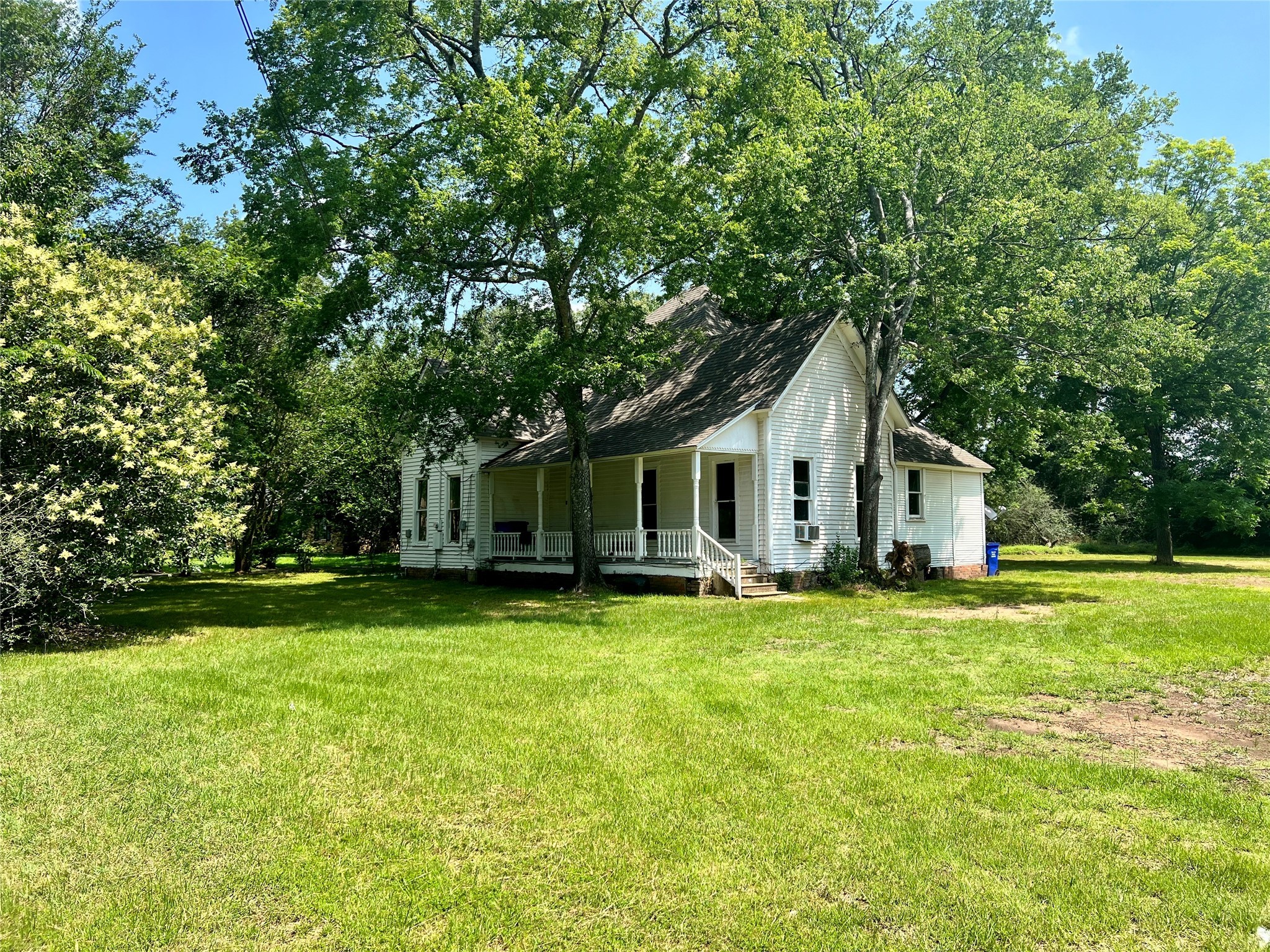 138 S Grace Street Crockett TX 75835