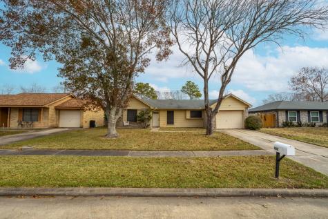 808 Dixie Drive League City TX 77573