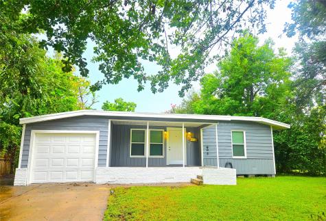 602 Winding Way Street Lake Jackson TX 77566