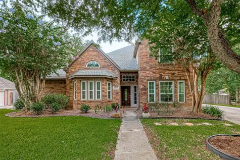 902 Middlecreek Street Friendswood TX 77546