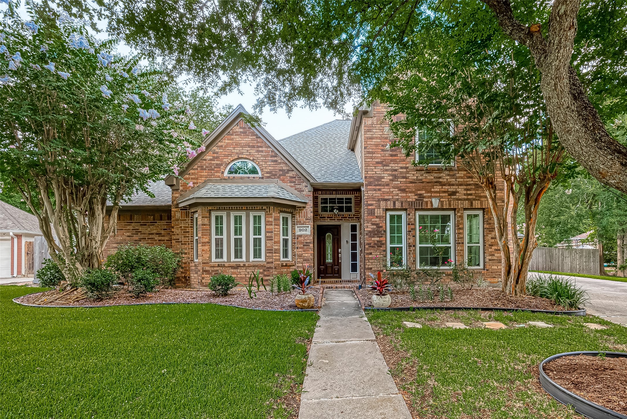 902 Middlecreek Street Friendswood TX 77546