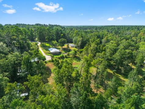 18 Arrowhead Drive Huntsville TX 77320