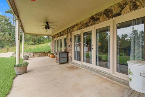 18 Arrowhead Drive Huntsville TX 77320