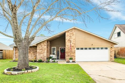 7 Lazybrook Street Angleton TX 77515