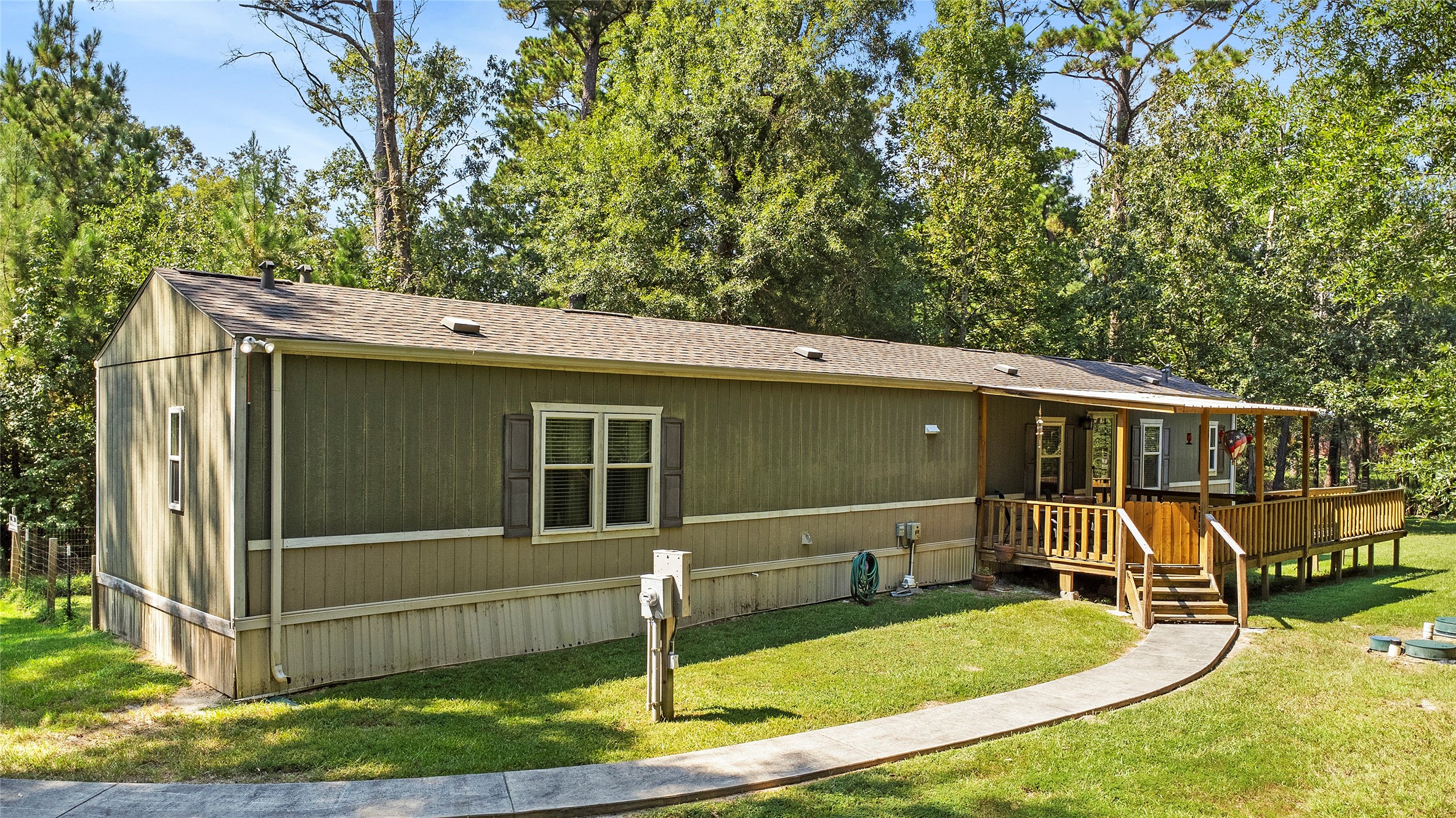 375 Chestnut Bend Huntsville TX 77320