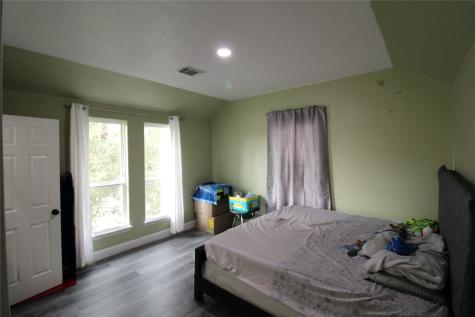 820 S Railroad Avenue Shepherd TX 77371