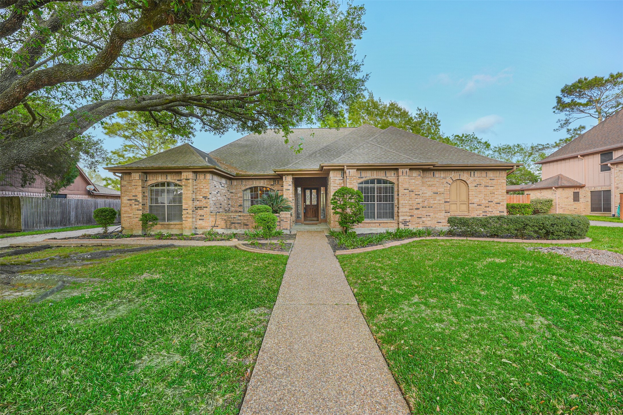 1615 Falcon Ridge Boulevard Friendswood TX 77546