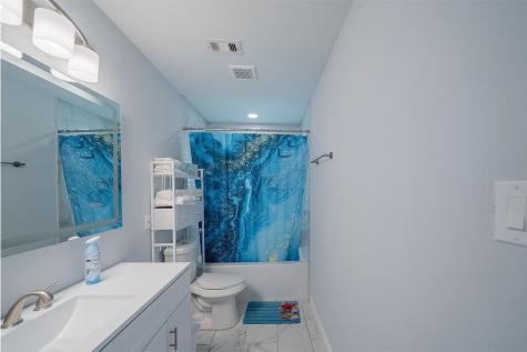 4923 Bernardo De Galvez Galveston TX 77551