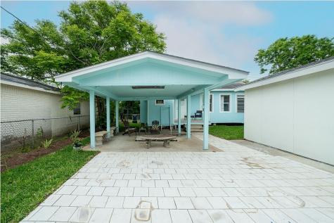 4923 Bernardo De Galvez Galveston TX 77551