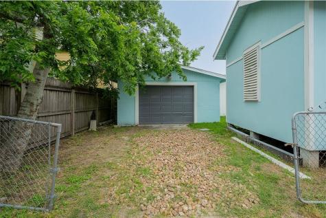 4923 Bernardo De Galvez Galveston TX 77551