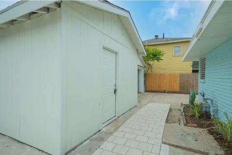 4923 Bernardo De Galvez Galveston TX 77551