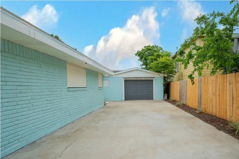 4923 Bernardo De Galvez Galveston TX 77551