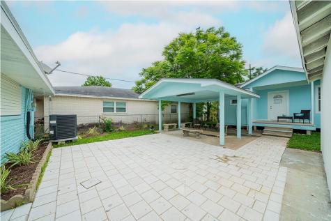 4923 Bernardo De Galvez Galveston TX 77551