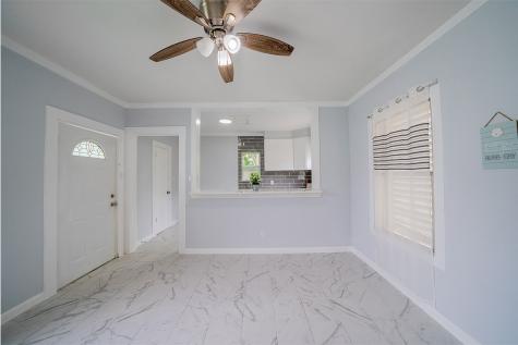4923 Bernardo De Galvez Galveston TX 77551