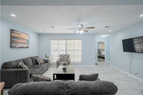 4923 Bernardo De Galvez Galveston TX 77551
