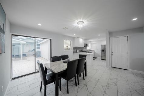 4923 Bernardo De Galvez Galveston TX 77551