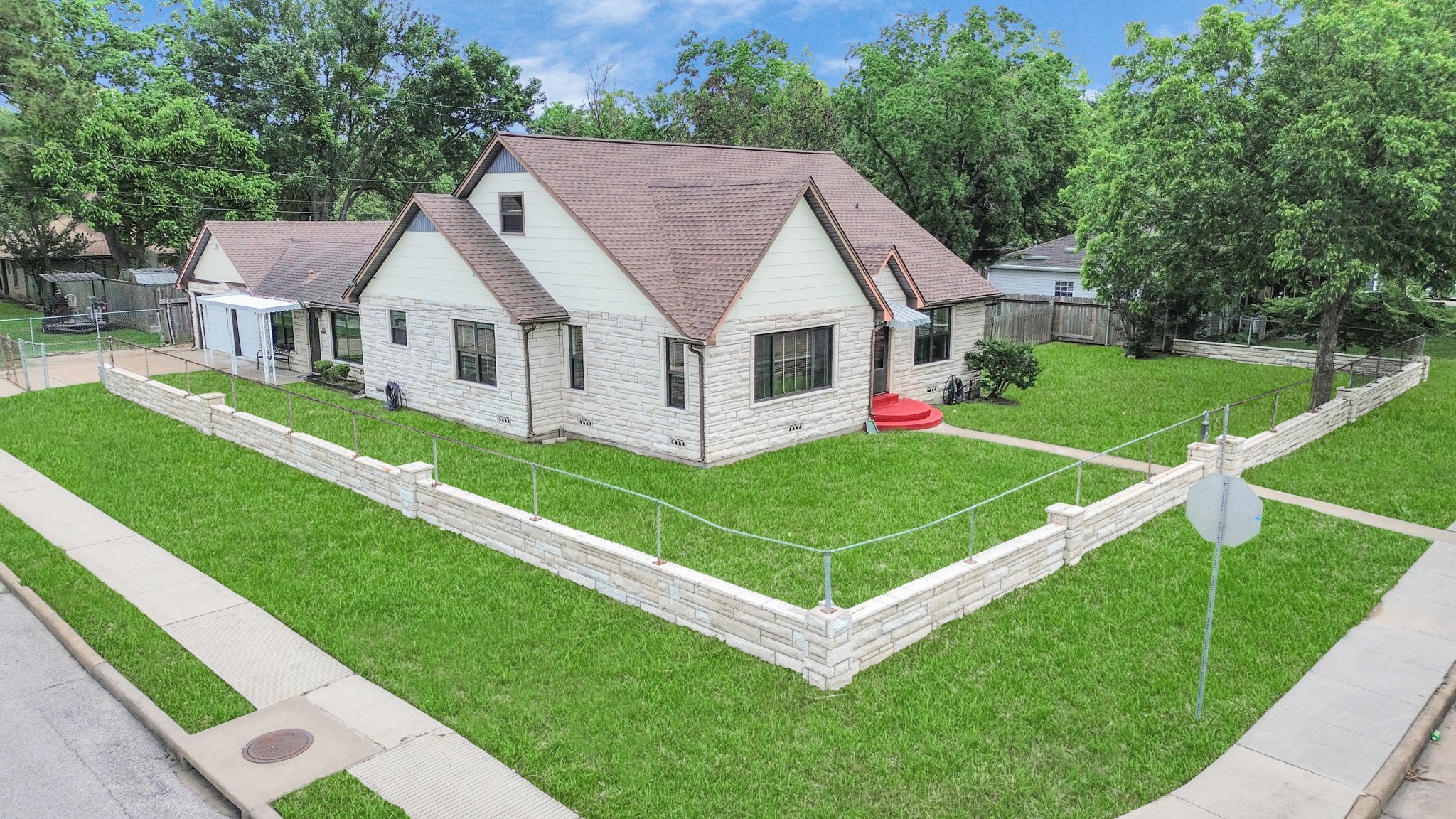 401 Center Street Pasadena TX 77506