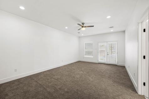 4512 Noble Street Houston TX 77020