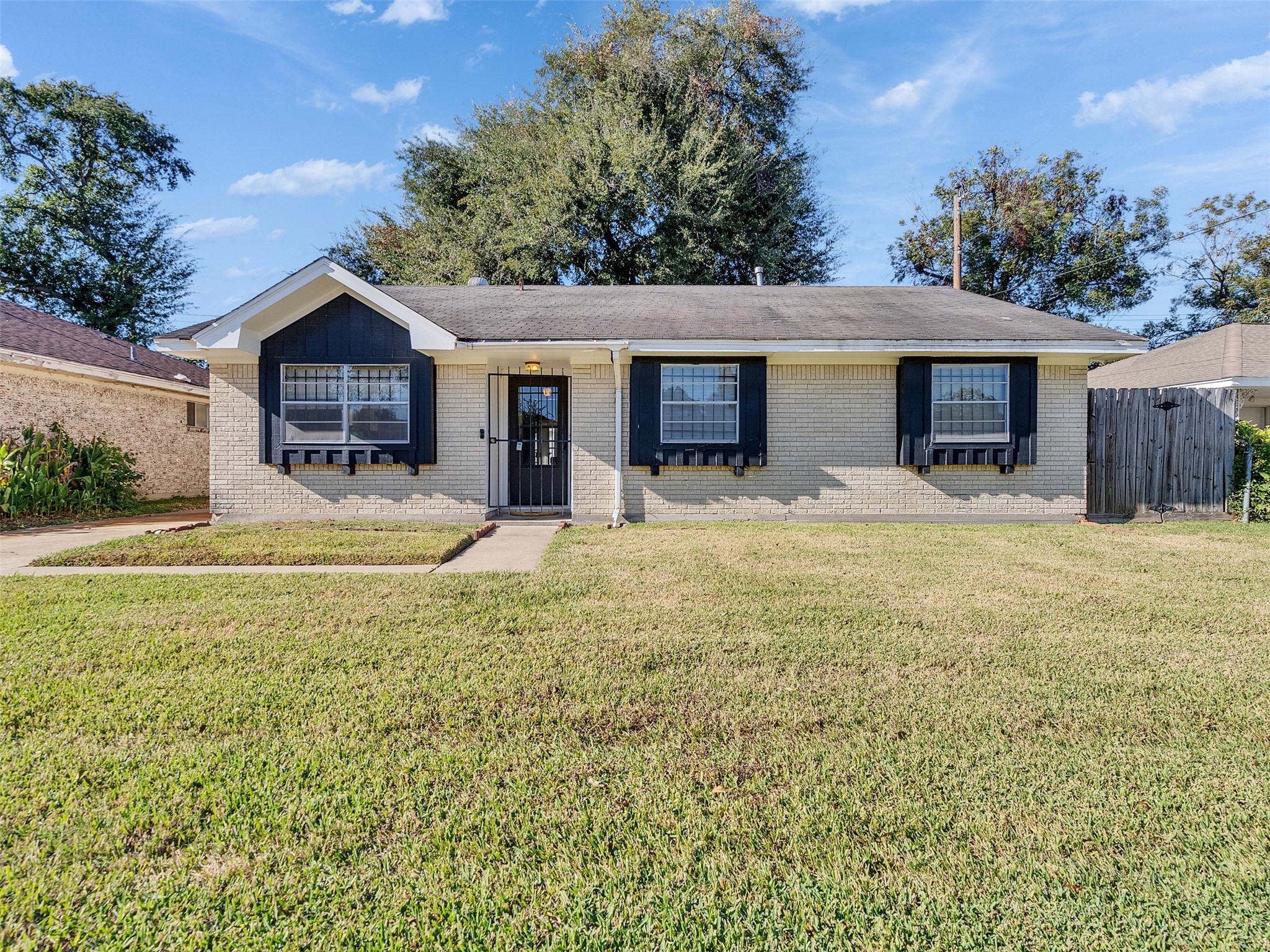231 San Fernando Drive Houston TX 77060