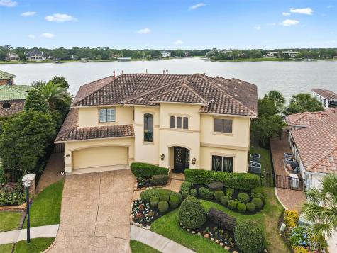 3045 S Island Drive Seabrook TX 77586