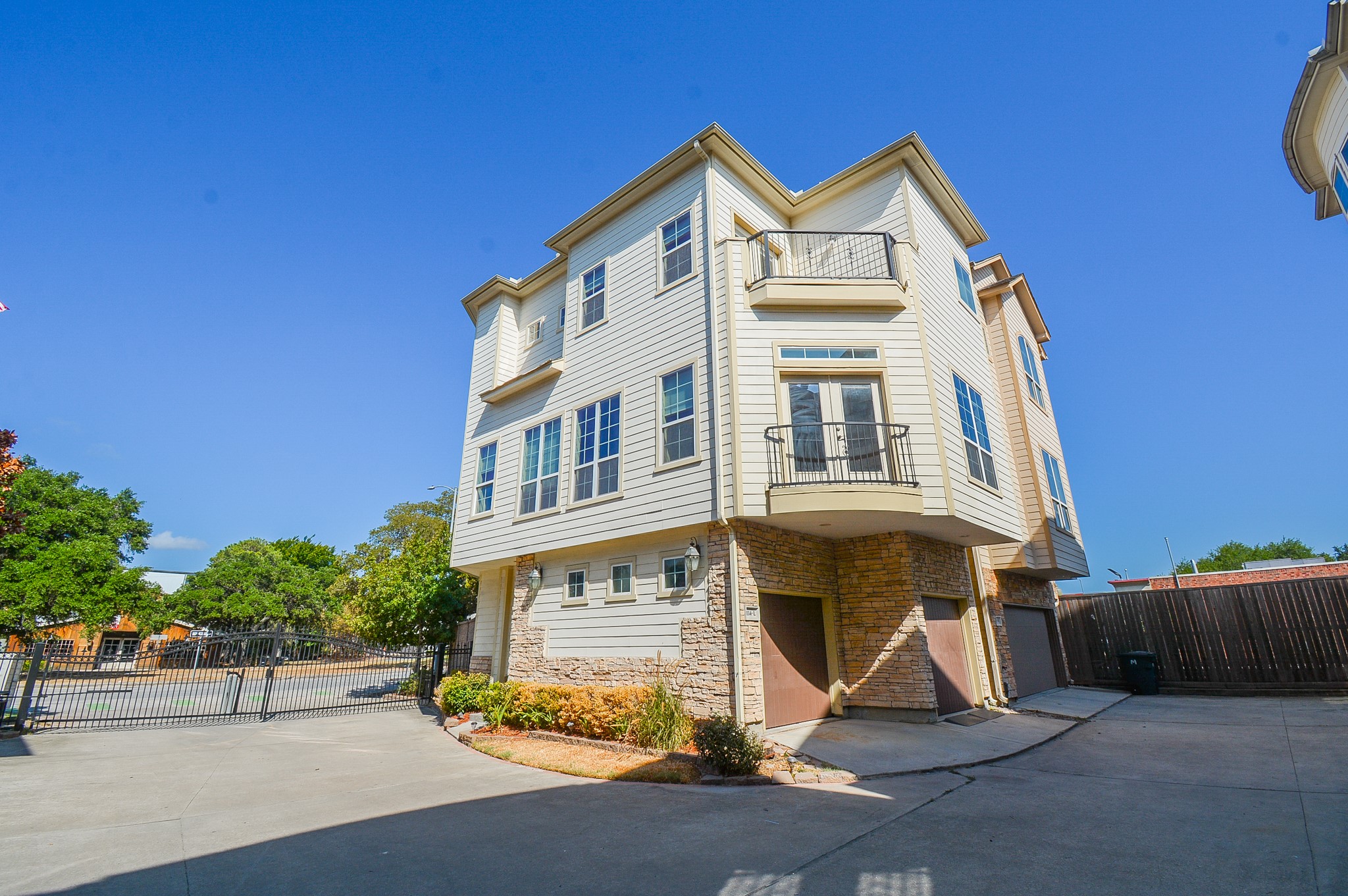 114 Heights Boulevard L Houston TX 77007
