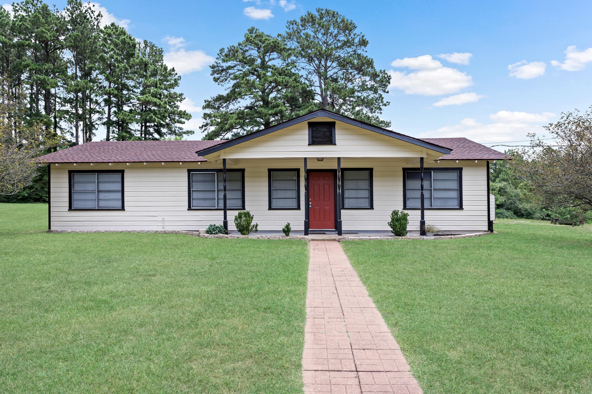 804 N Pitzer Street Colmesneil TX 75938