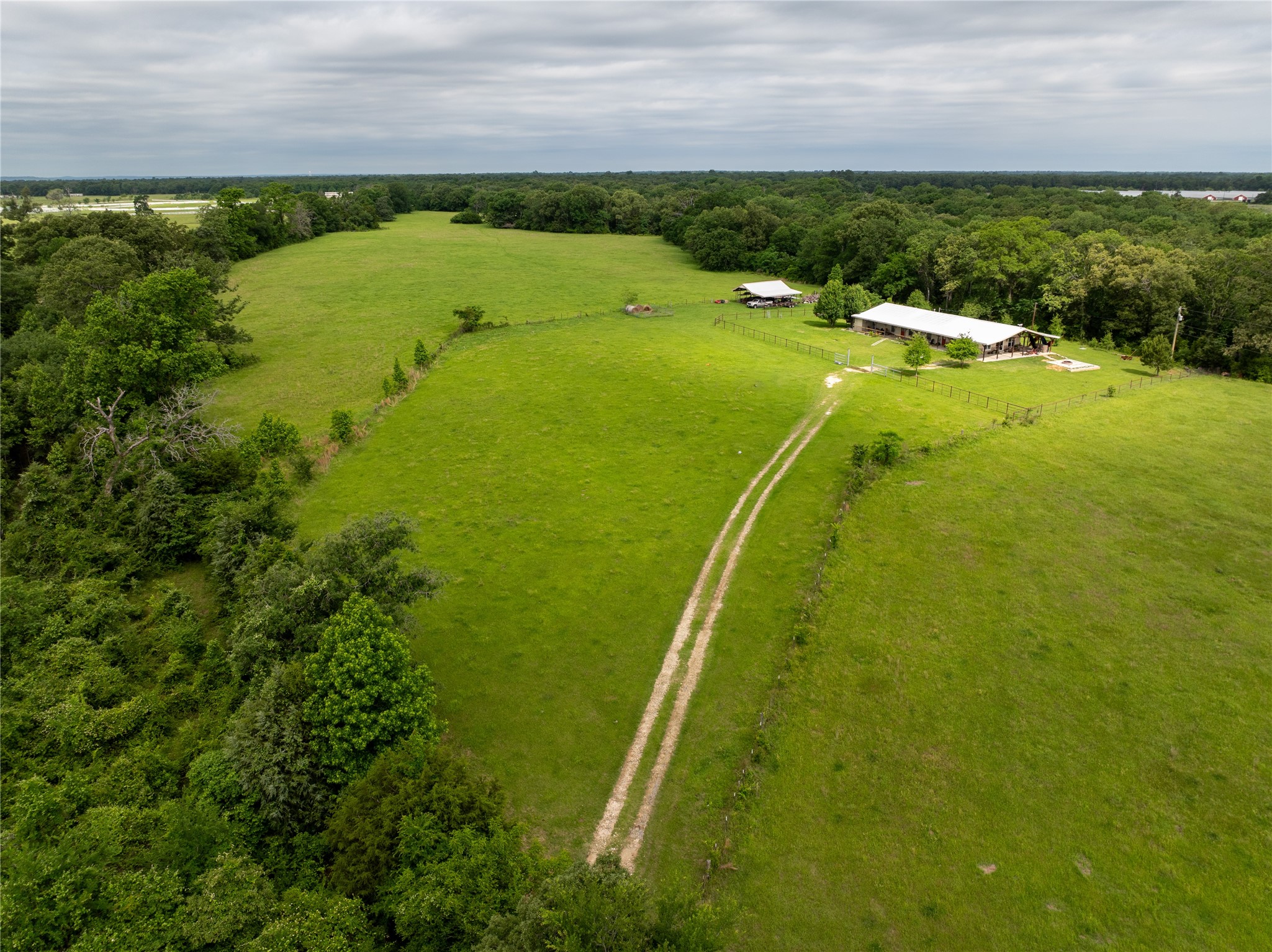 5652 SW An County Road 2202 Palestine TX 75803
