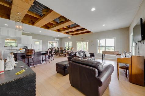 5652 SW An County Road 2202 Palestine TX 75803