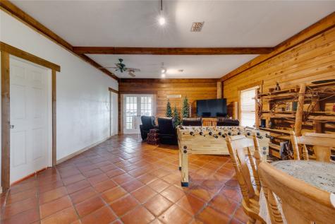 5652 SW An County Road 2202 Palestine TX 75803
