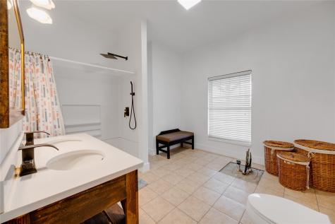 5652 SW An County Road 2202 Palestine TX 75803