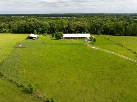 5652 SW An County Road 2202 Palestine TX 75803