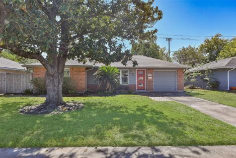 4613 Libbey Lane Houston TX 77092