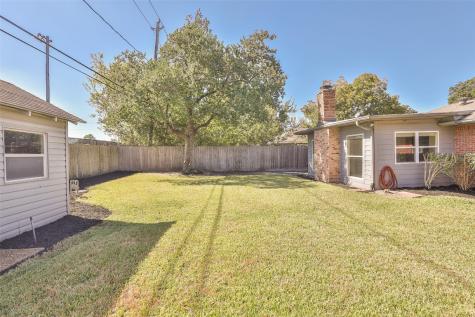4613 Libbey Lane Houston TX 77092